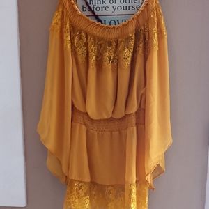 XOXO sheer chic top with lace